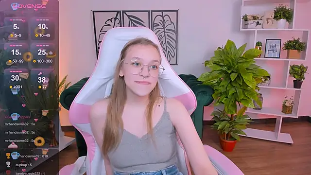 LayriantaVee online show from 02/02/25, 10:24