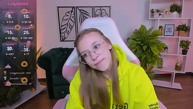 LayriantaVee online show from 02/02/25, 01:30