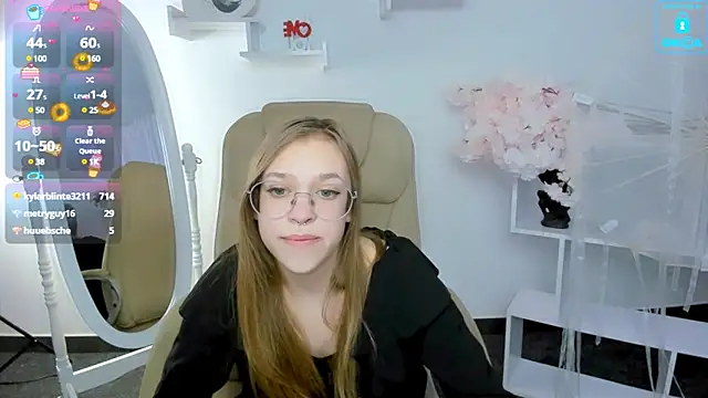 LayriantaVee online show from 02/03/25, 01:08