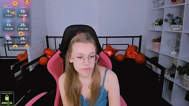 LayriantaVee online show from 02/20/25, 07:01