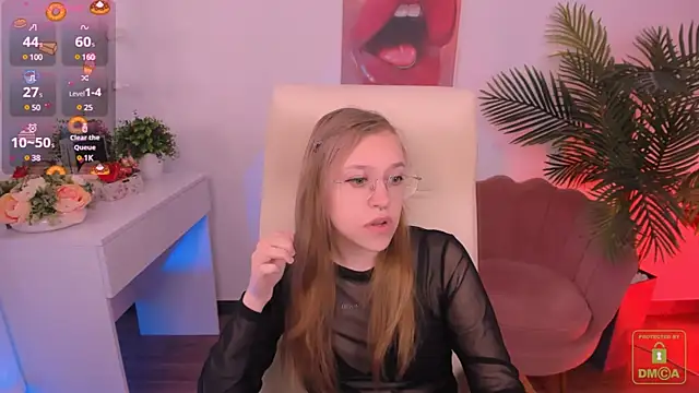 LayriantaVee online show from 03/13/25, 07:20