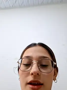 Snapshot of Ary-18 chatting on 03/09/26, 01:48 Ary-18 online show from 03/09/26, 01:48