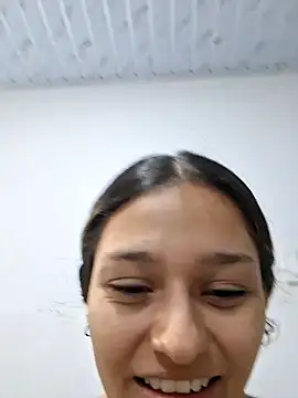 Snapshot of Ary-18 chatting on 04/15/26, 02:02 Ary-18 online show from 04/15/26, 02:02