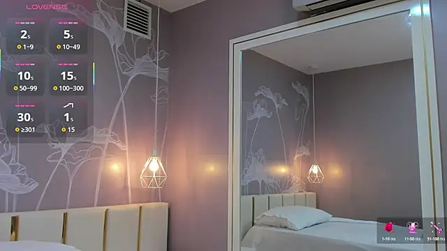 Snapshot of Sensual_Sophie_ chatting on 10/07/25, 10:23 Sensual Sophie online show from 10/07/25, 10:23