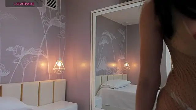 Snapshot of Sensual_Sophie_ chatting on 10/10/25, 11:31 Sensual Sophie online show from 10/10/25, 11:31