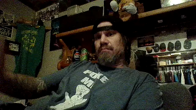 Snapshot of clitstitsandbongrips chatting on 12/06/24, 11:33 clitstitsandbongrips online show from 12/06/24, 11:33