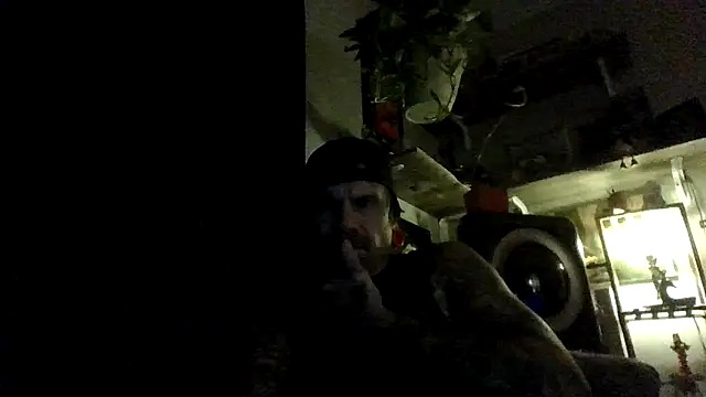 Snapshot of clitstitsandbongrips chatting on 09/23/25, 09:23 clitstitsandbongrips online show from 09/23/25, 09:23