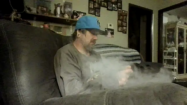 Snapshot of clitstitsandbongrips chatting on 10/09/25, 07:06 clitstitsandbongrips online show from 10/09/25, 07:06