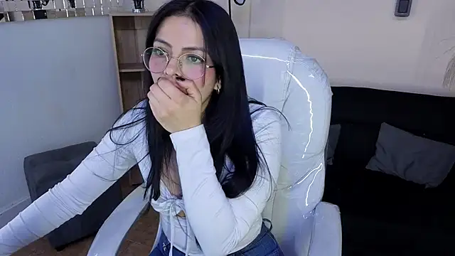 Eliie Ruizz online show from 11/07/25, 09:59