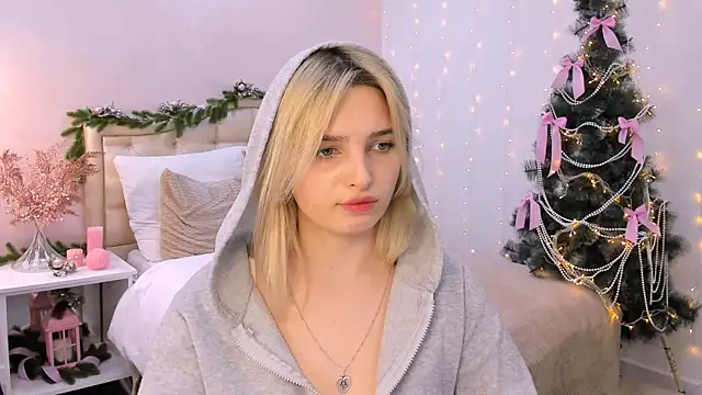 Snapshot of tendermeow chatting on 12/20/24, 07:28 tendermeow online show from 12/20/24, 07:28