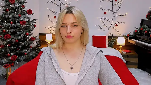 Snapshot of tendermeow chatting on 12/20/24, 10:43 tendermeow online show from 12/20/24, 10:43