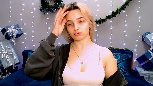 Snapshot of tendermeow chatting on 12/23/24, 01:13 tendermeow online show from 12/23/24, 01:13