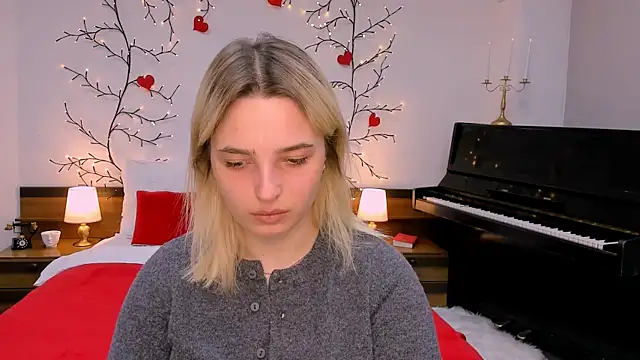 Snapshot of tendermeow chatting on 03/14/25, 01:13 tendermeow online show from 03/14/25, 01:13