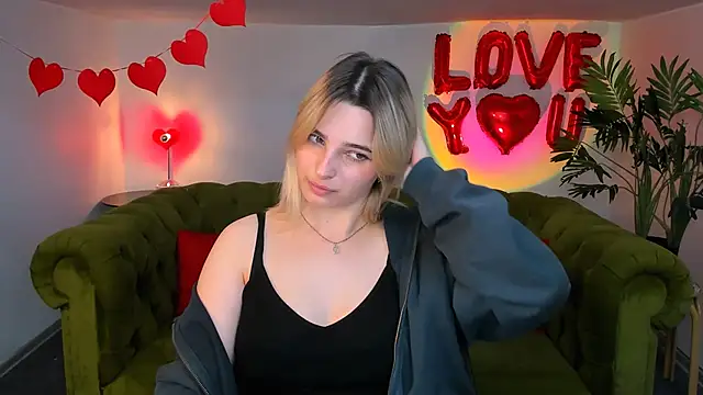 Snapshot of tendermeow chatting on 03/18/25, 04:15 tendermeow online show from 03/18/25, 04:15