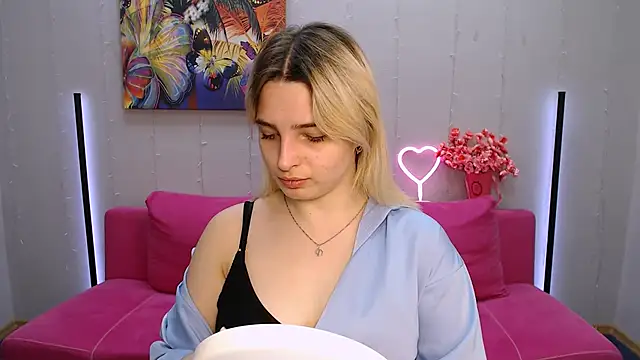 Snapshot of tendermeow chatting on 03/22/25, 01:19 tendermeow online show from 03/22/25, 01:19