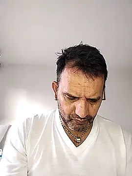 RogueTraveler online show from 02/02/25, 09:23