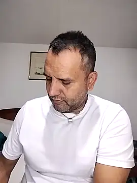 RogueTraveler online show from 09/20/25, 03:51