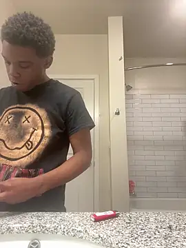 Snapshot of TransboyJay chatting on 02/13/25, 06:59 TransboyJay online show from 02/13/25, 06:59