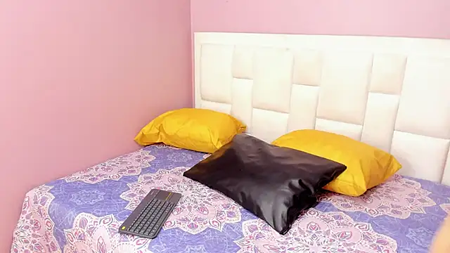 ZaritaLenon online show from 10/07/25, 09:23