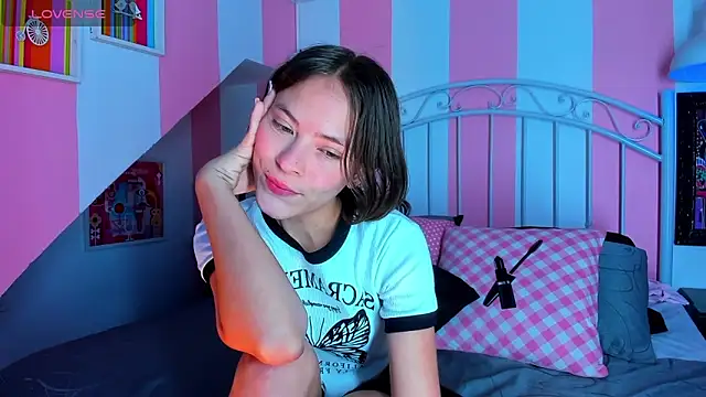 Liah Grey8 online show from 12/16/24, 10:56