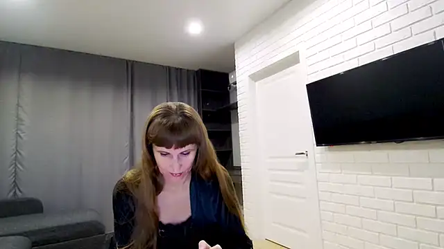 Daniella Lorente online show from 10/16/25, 09:05