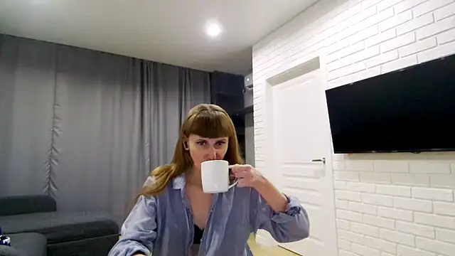 Daniella Lorente online show from 12/19/25, 11:45