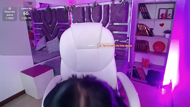 AliceWalker 11 online show from 03/04/25, 08:16