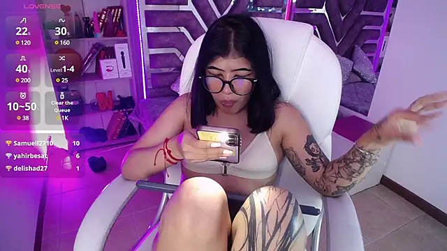 AliceWalker 11 online show from 03/05/25, 11:05