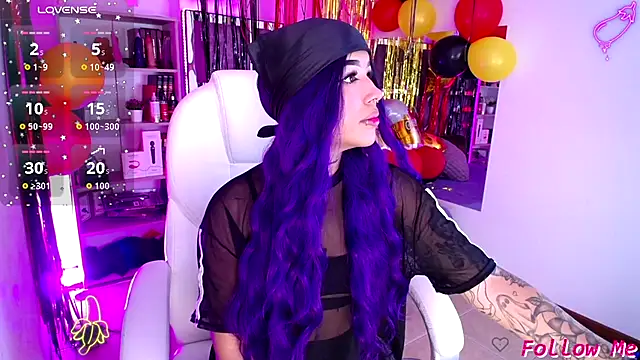 AliceWalker 11 online show from 09/27/25, 08:03