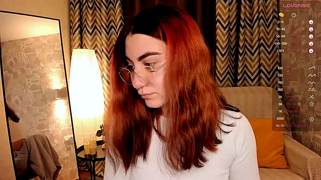 hannacheekss  online show from 11/05/25, 02:11