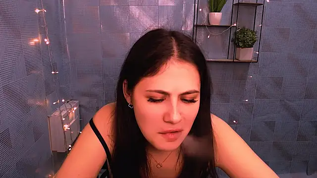 Snapshot of AliceSexyyy_ chatting on 12/11/24, 10:27 AliceSexyyy online show from 12/11/24, 10:27
