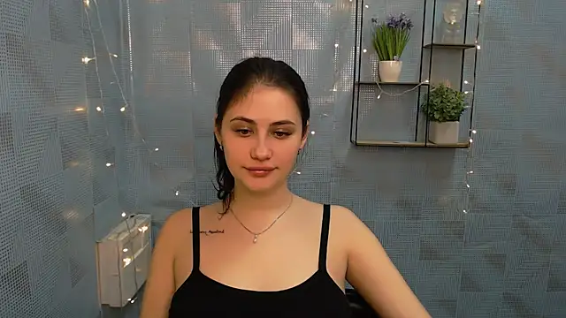 Snapshot of AliceSexyyy_ chatting on 01/19/25, 05:18 AliceSexyyy online show from 01/19/25, 05:18