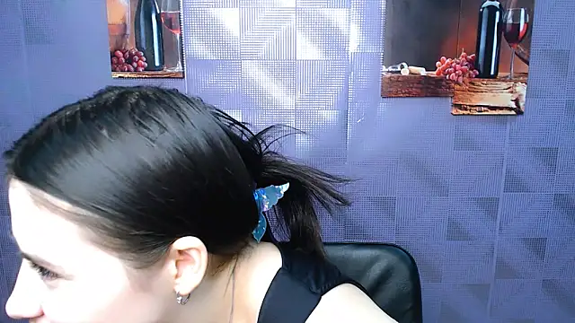Snapshot of AliceSexyyy_ chatting on 03/10/25, 08:59 AliceSexyyy online show from 03/10/25, 08:59