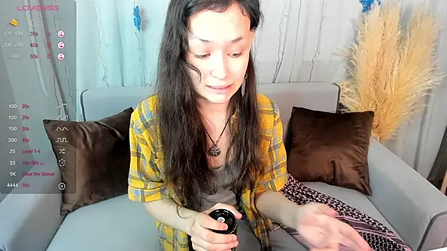 Snapshot of Emily_Strikeee chatting on 12/28/24, 10:03 Emily Strikeee online show from 12/28/24, 10:03