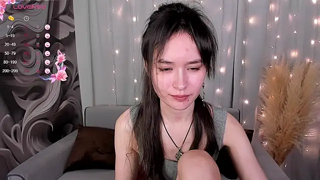 Snapshot of Emily_Strikeee chatting on 01/16/25, 12:31 Emily Strikeee online show from 01/16/25, 12:31