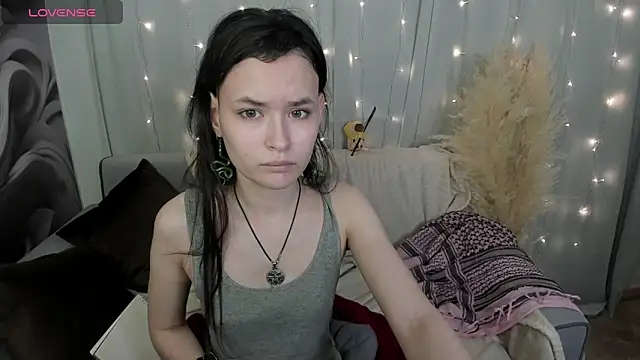 Snapshot of Emily_Strikeee chatting on 01/19/25, 12:50 Emily Strikeee online show from 01/19/25, 12:50