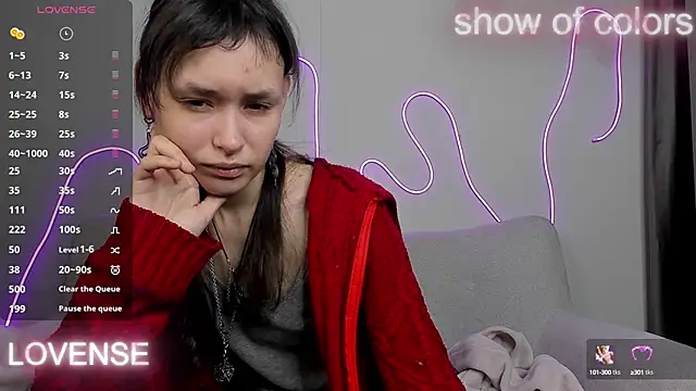 Snapshot of Emily_Strikeee chatting on 01/31/25, 09:27 Emily Strikeee online show from 01/31/25, 09:27