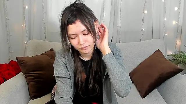 Snapshot of Emily_Strikeee chatting on 03/17/25, 09:22 Emily Strikeee online show from 03/17/25, 09:22