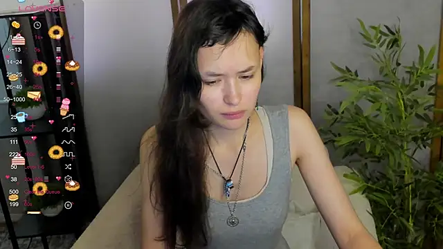 Snapshot of Emily_Strikeee chatting on 09/14/25, 09:52 Emily Strikeee online show from 09/14/25, 09:52