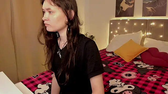 Emily Strikeee online show from 05/07/26, 01:44