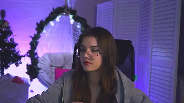 Snapshot of EvaThopson chatting on 12/25/24, 05:58 EvaThopson online show from 12/25/24, 05:58