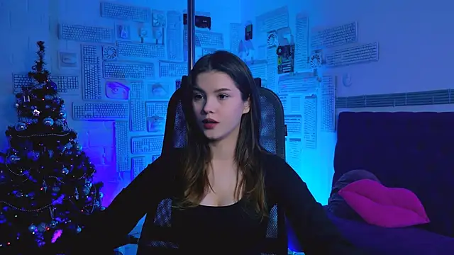 Snapshot of EvaThopson chatting on 12/26/24, 12:05 EvaThopson online show from 12/26/24, 12:05