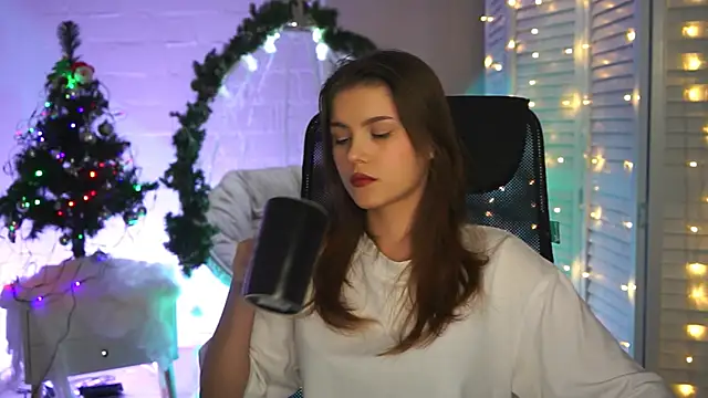 Snapshot of EvaThopson chatting on 12/27/24, 03:15 EvaThopson online show from 12/27/24, 03:15