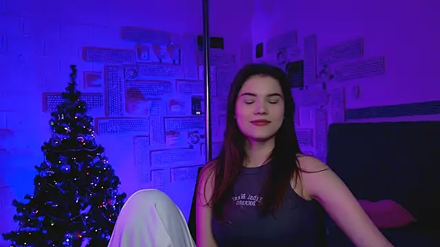 Snapshot of EvaThopson chatting on 01/18/25, 12:04 EvaThopson online show from 01/18/25, 12:04