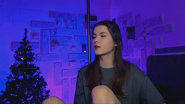 Snapshot of EvaThopson chatting on 01/19/25, 12:06 EvaThopson online show from 01/19/25, 12:06