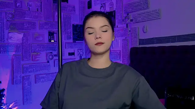 Snapshot of EvaThopson chatting on 02/01/25, 12:05 EvaThopson online show from 02/01/25, 12:05