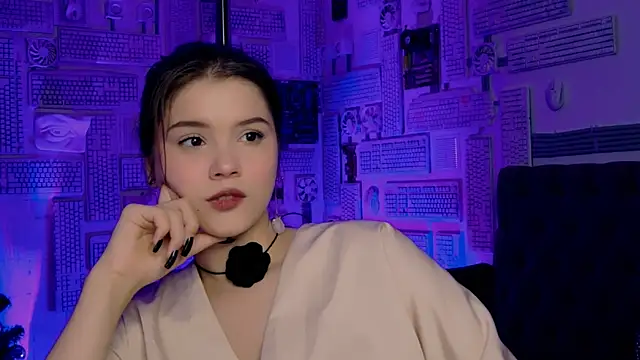 Snapshot of EvaThopson chatting on 02/01/25, 03:07 EvaThopson online show from 02/01/25, 03:07