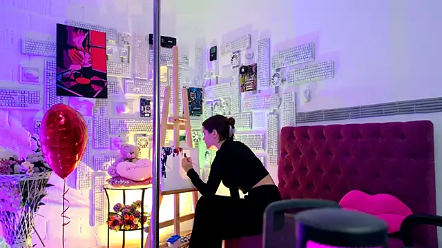 Snapshot of EvaThopson chatting on 02/13/25, 12:21 EvaThopson online show from 02/13/25, 12:21