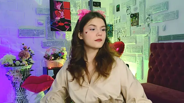 Snapshot of EvaThopson chatting on 02/14/25, 12:14 EvaThopson online show from 02/14/25, 12:14