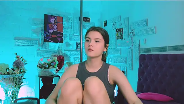 Snapshot of EvaThopson chatting on 03/01/25, 03:05 EvaThopson online show from 03/01/25, 03:05